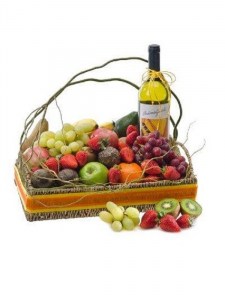 Seasonal Fruit Basket with White Wine
